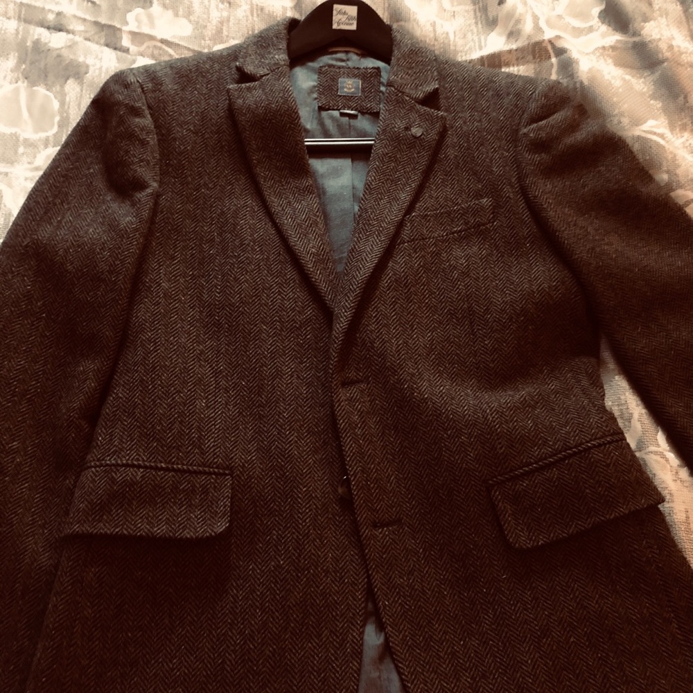 Men’s brown tweed blazer